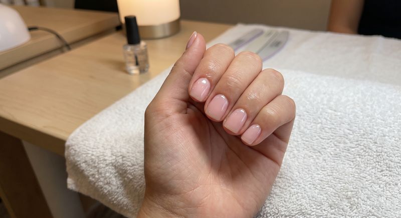 Structured builder gel overlay