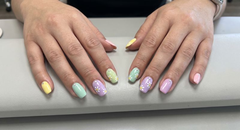 Delicate seasonal floral nail art
